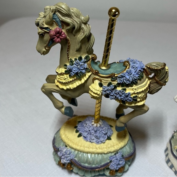 Heritage House Carousel Horse Figurines. Collectible. - Picture 2 of 8